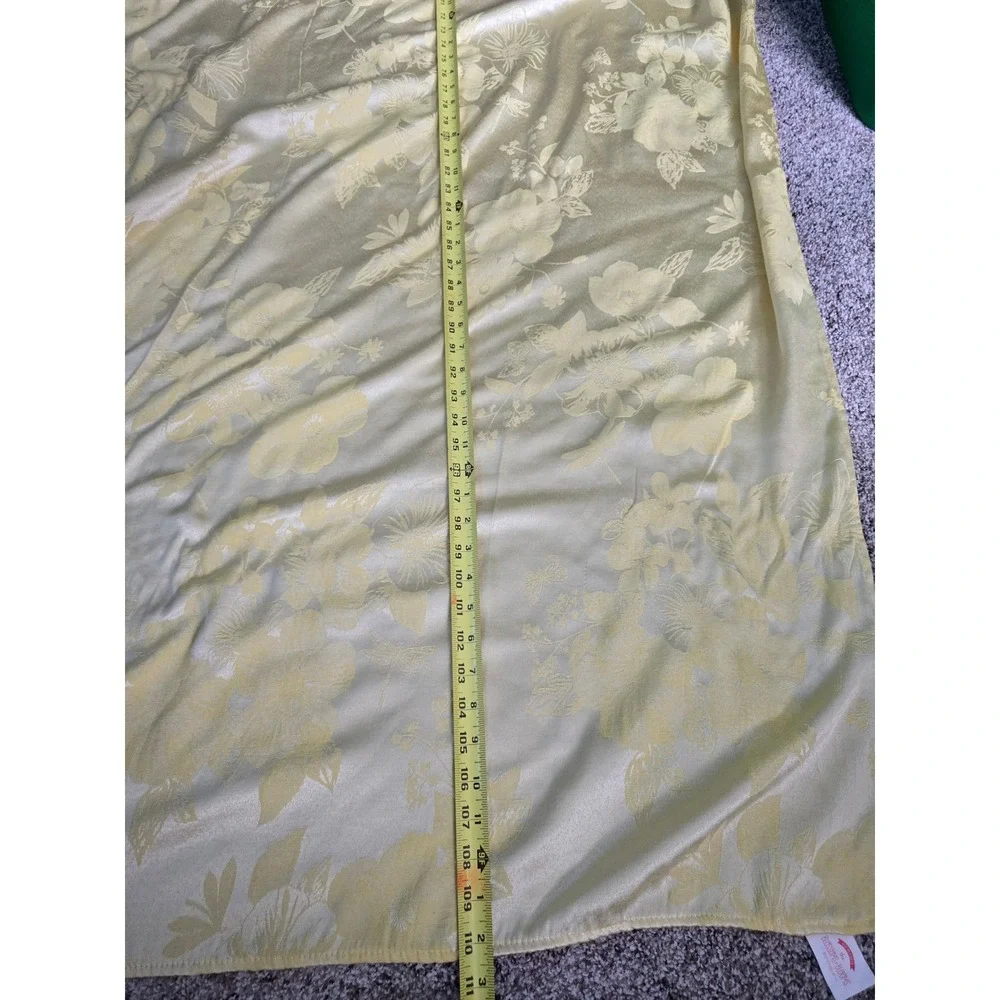 Kohls Blossoms & Blooms Yellow Floral Damask Tablecloth 54x110 Rectangle